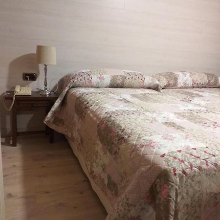 Hotel Giral Biescas Kültér fotó
