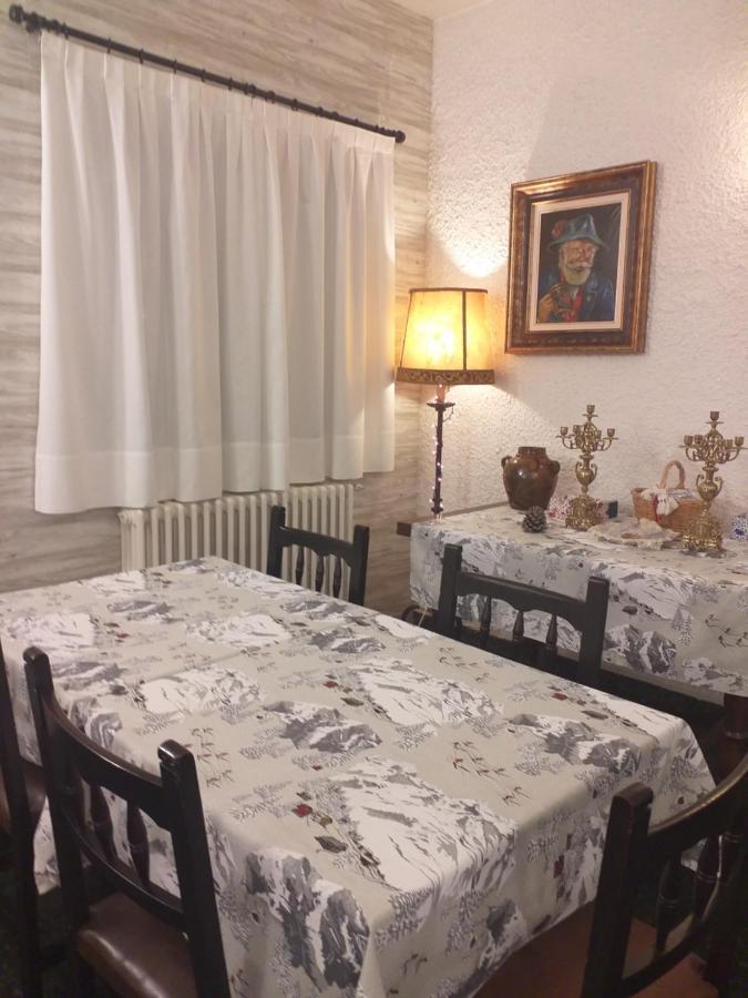 Hotel Giral Biescas Kültér fotó