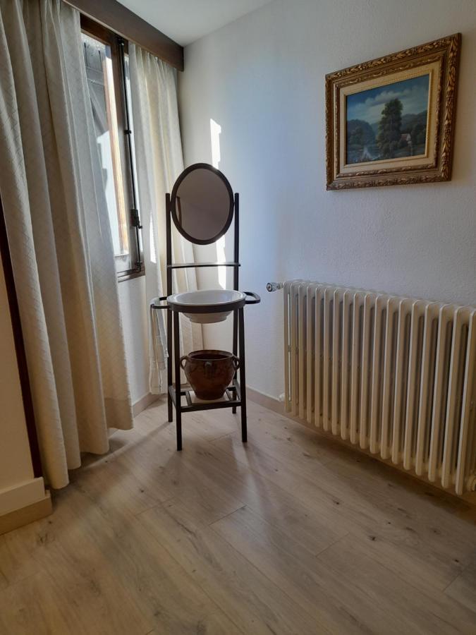 Hotel Giral Biescas Kültér fotó